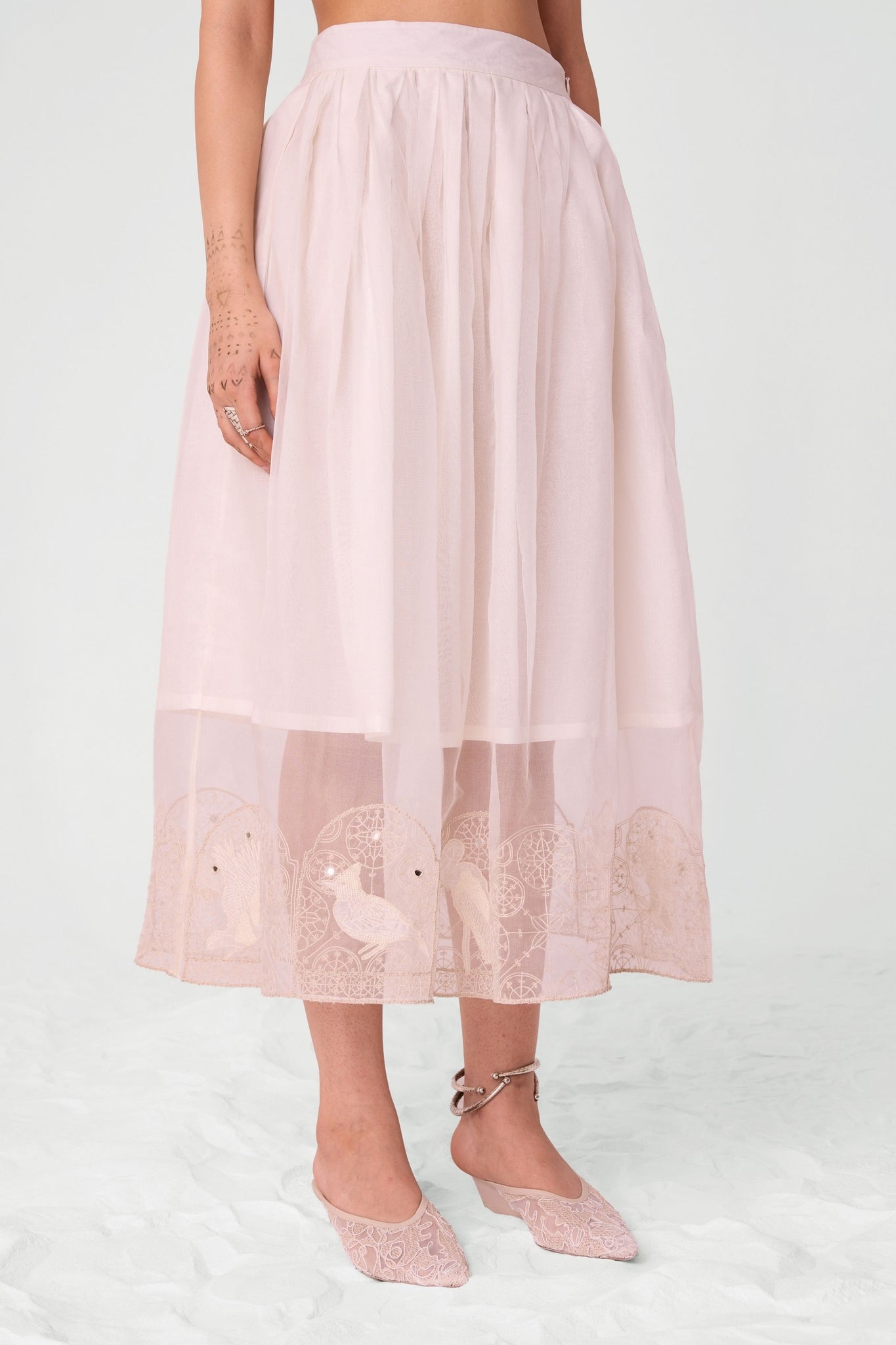 Dhuthi Off White Embroidered Skirt